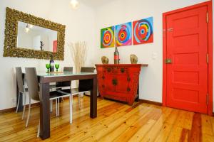 Colourful Alfama Apartment
