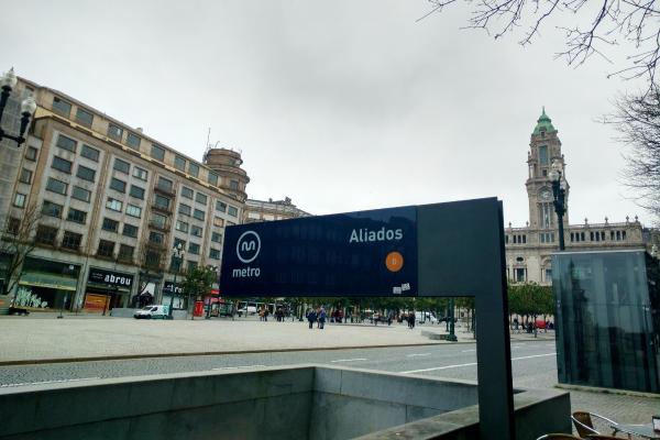 Comfort next to main avenue and metro Trindade