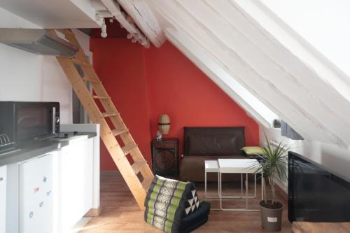 Comfortable 30m of charm in the heart of Paris