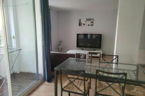 Comfortable 67m with small loggia in Avignon