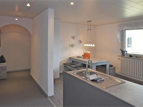 Comfortable apartment in quiet location with gorgeous south facing balcony