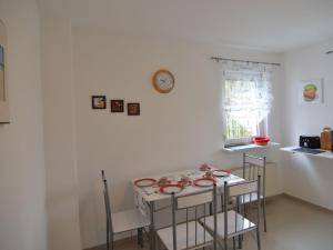 Comfortable apartment with terrace near the Normandy coast
