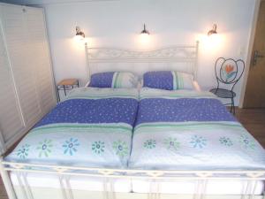 Comfortable holiday home in the Weser Uplands with sauna