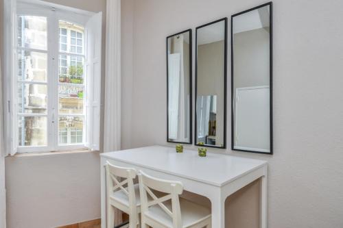 Comfortable studio apartment close to Avignon Bridge Welkeys