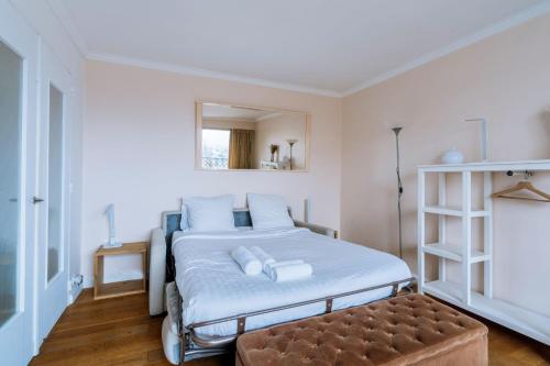 Comfortable Studio With Balcony In Paris 16th