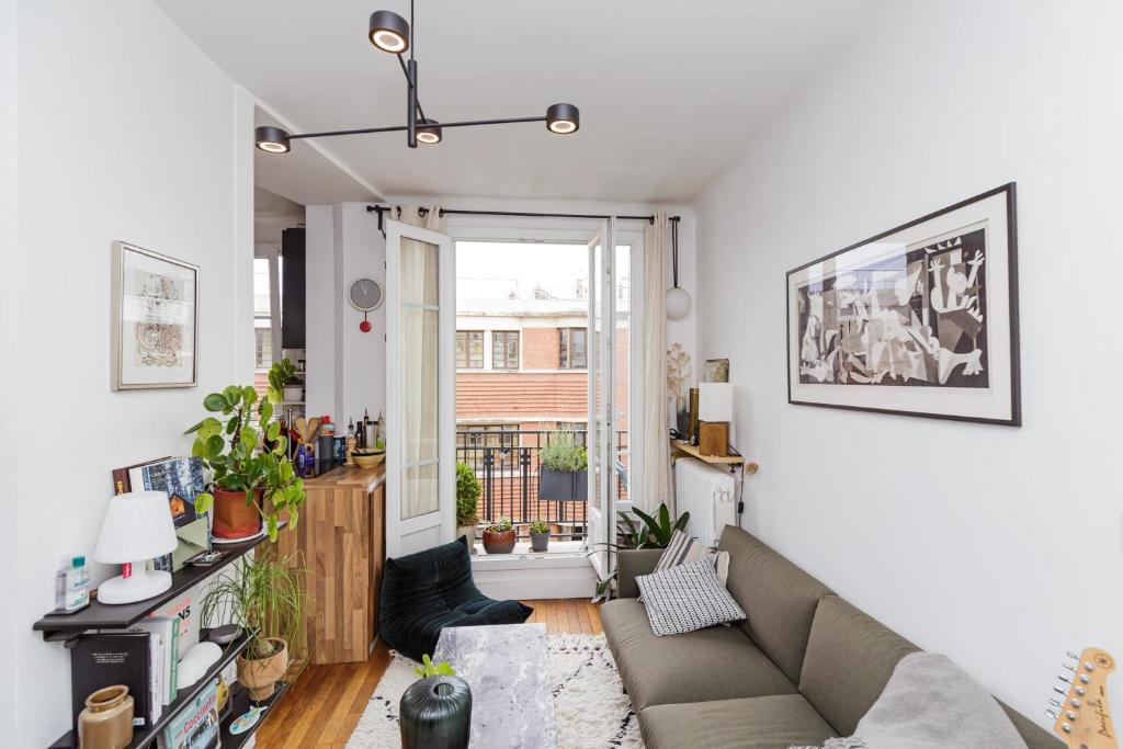 Comfy 31 M For 2 Well Decorated With Balcony 23 Rue de Chambéry, 75015 Paris