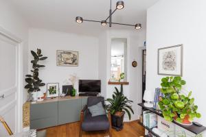 Comfy 31 M For 2 Well Decorated With Balcony