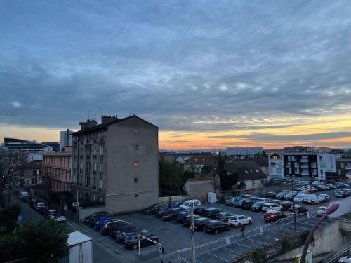 Comfy, cosy, and spacious apartment near Paris