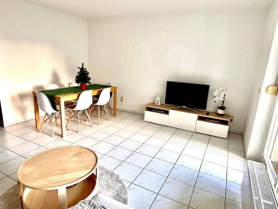 Appartement Comfy unit with garden & free parking on premises 7 Buchener Straße Ground floor 04178 Leipzig