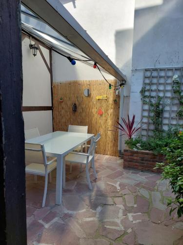 COMME UNE MAISON, duplex terrasse hypercentre de Trouville