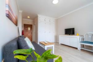 Completely renovated ocean view apartment