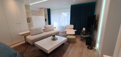 Condoliving-Coburg