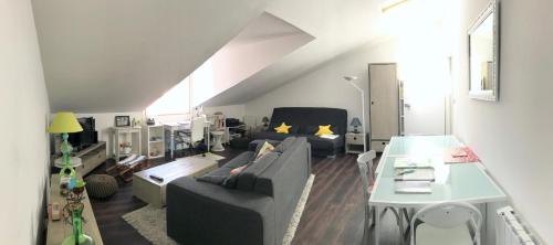 Appartement Appartement confortable au centre de La Rochelle 3è étage 35 Rue Admyrauld La Rochelle