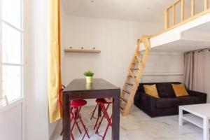 Contemporary Mezzanine Studio With Furnished Balcony
