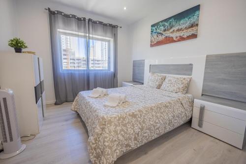 Contemporary Sandy Flat - Terrace & Seaside