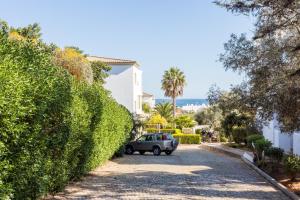 Appartement CoolHouses Algarve Luz, 1 bed penthouse flat w/ sea views. Fiji 11 Rua Direita, 44, Condominio Palm Bay, Block Fiji, Apartment 11 8600-160 Luz Algarve