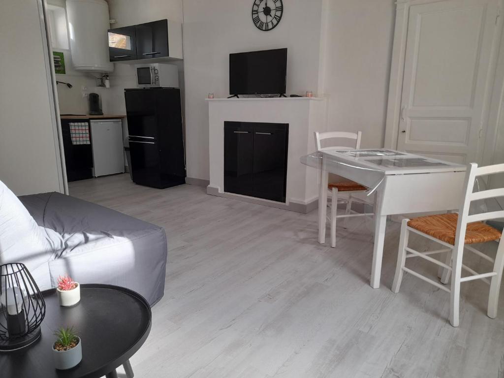 Appartement Coquelicot promo février 9 Rue du Docteur Tourmente 14470 Courseulles-sur-Mer