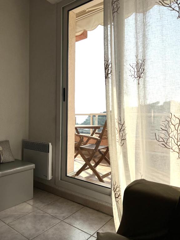 Coquet appartement avec terrasse sur la mer 196 Avenue de Verdun, 06190 Roquebrune-Cap-Martin
