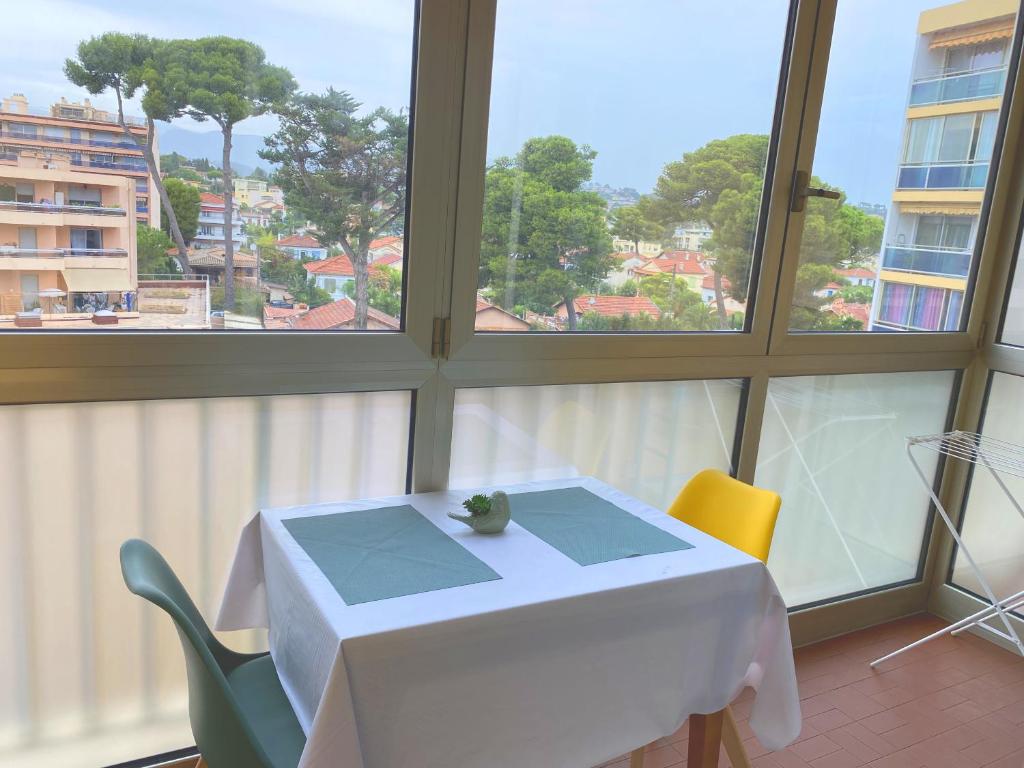 Coquet logement front de mer 27 Promenade de la Plage, 06800 Cagnes-sur-Mer