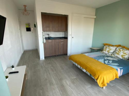 Coquet logement front de mer