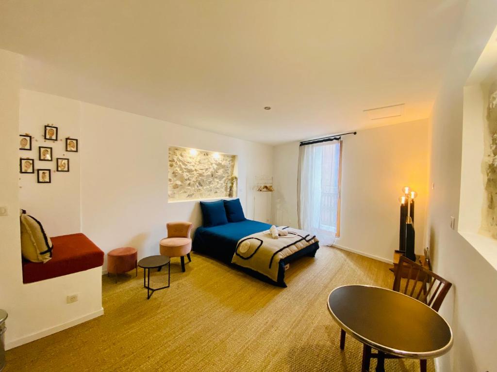 Appartement Coquet studio en coeur de ville avec wifi et clim 6 Rue Ribot 34200 Sète