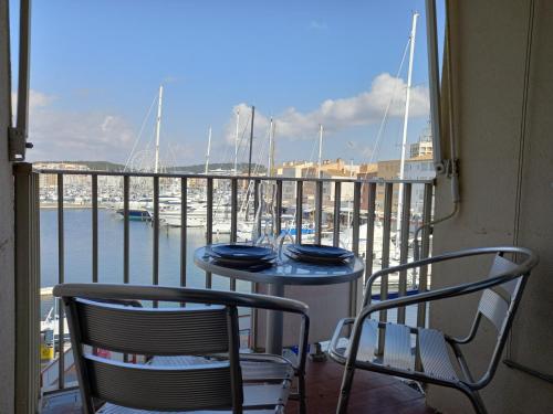 Coquet studio, vu port, 2 pers, piscine