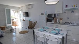 Appartement Coquet T2 climatisé, véranda vue mer, Le Caounil, St Pierre la Mer Avenue Pierre Brossolette 11560 Saint Pierre La Mer Languedoc-Roussillon