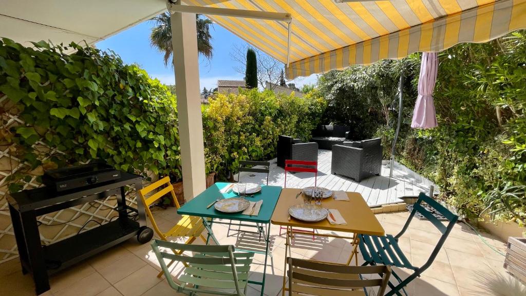 Coquette maison de ville calme avec patio