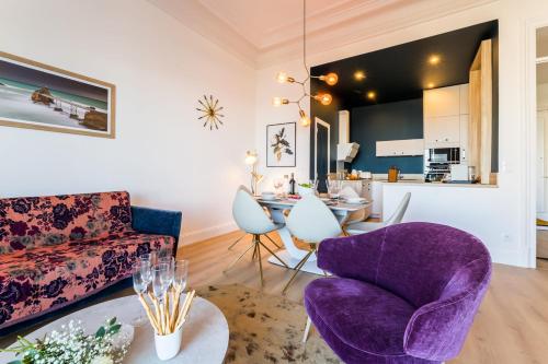 CORAL KEYWEEK Apt in city center closed to the beach private garage