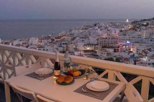 Corte-Real Ocean View Apartment