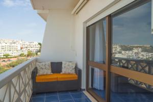 Corte-Real Ocean View Apartment