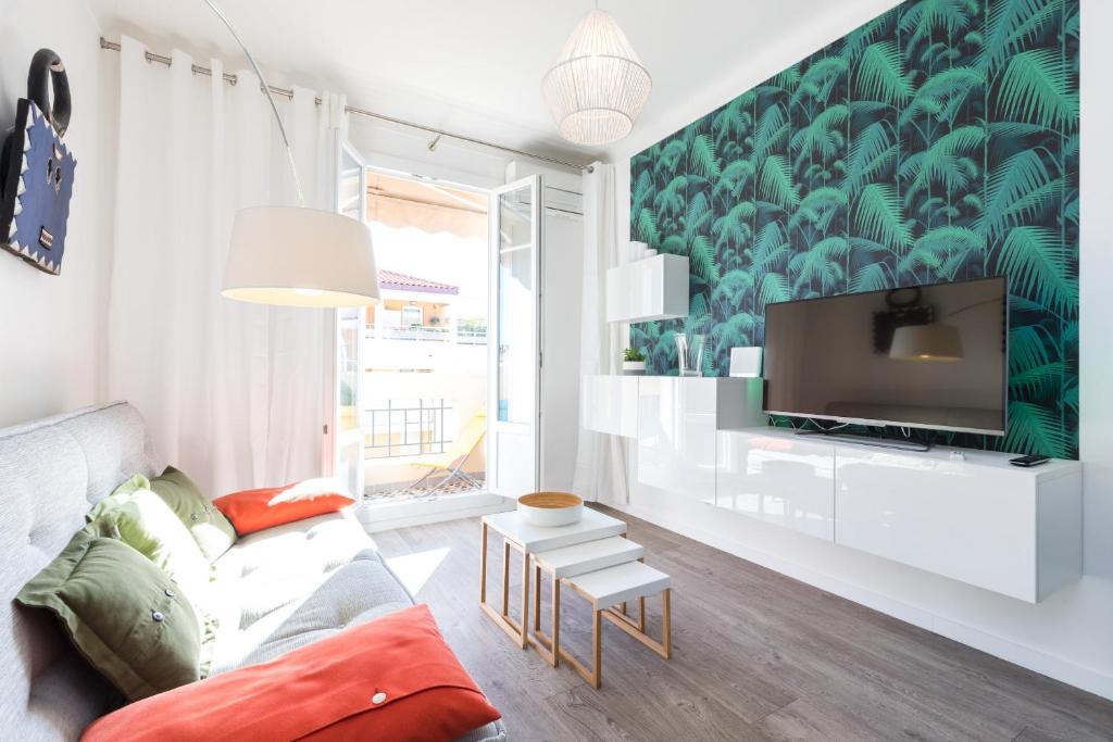 Cosy 1 Bdr near Garibaldi Square - Top Floor & AC 5 Rue Cais de Pierlas, 06300 Nice