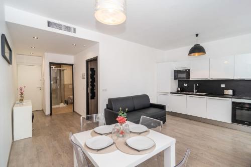 Cosy 1-bedroom apartment fully renovated - heart of Cannes - Croisette 1 mn