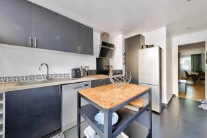 Appartement Cosy 2 Bedroom Flat 10min to the Vieux Port 39 Place Gouffé 13006 Marseille Provence-Alpes-Côte d\'Azur