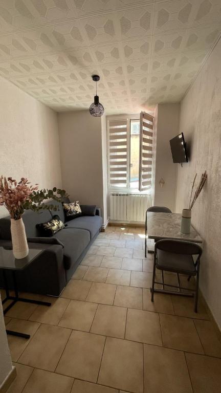 Appartement appartement cosy - 2 chambres, situé en Centre Ville 5 Rue Trachel, 06000 Nice