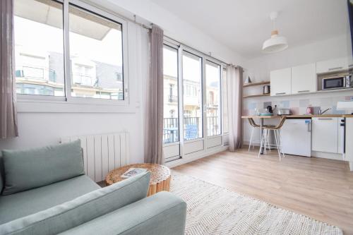 Appartement Appartement cosy 2 pers vue mer balcon hyper centre Dinard 6A Rue Winston Churchill Dinard