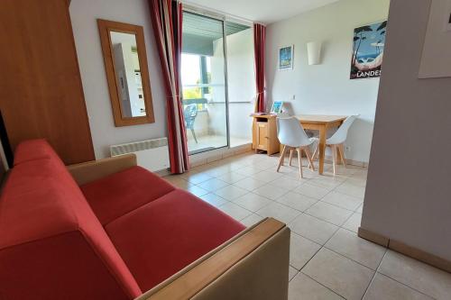Cosy 21 M2 With Loggia Pool Near The Beach