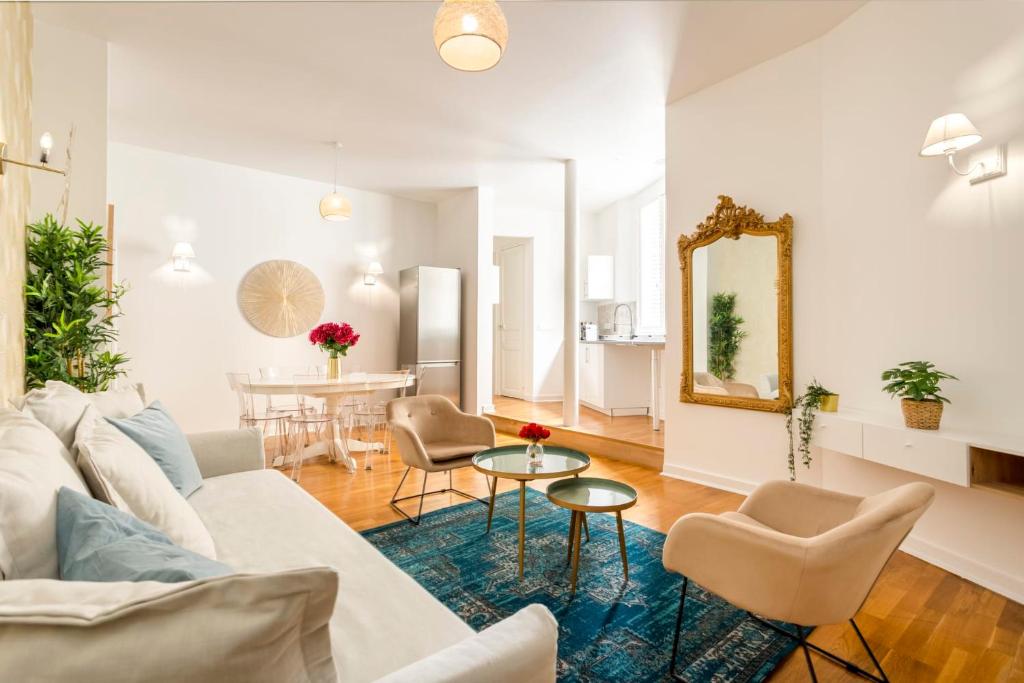 Cosy 3 Bedroom 1 bathroom - Champs Elysees Rue de Monceau 58, 75008 Paris