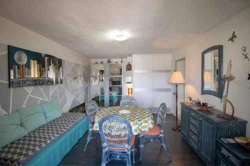 Cosy 35 M2 With Balcony In A Quiet Residence