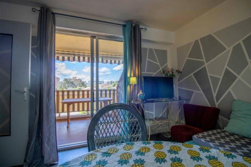 Cosy 35 M2 With Balcony In A Quiet Residence
