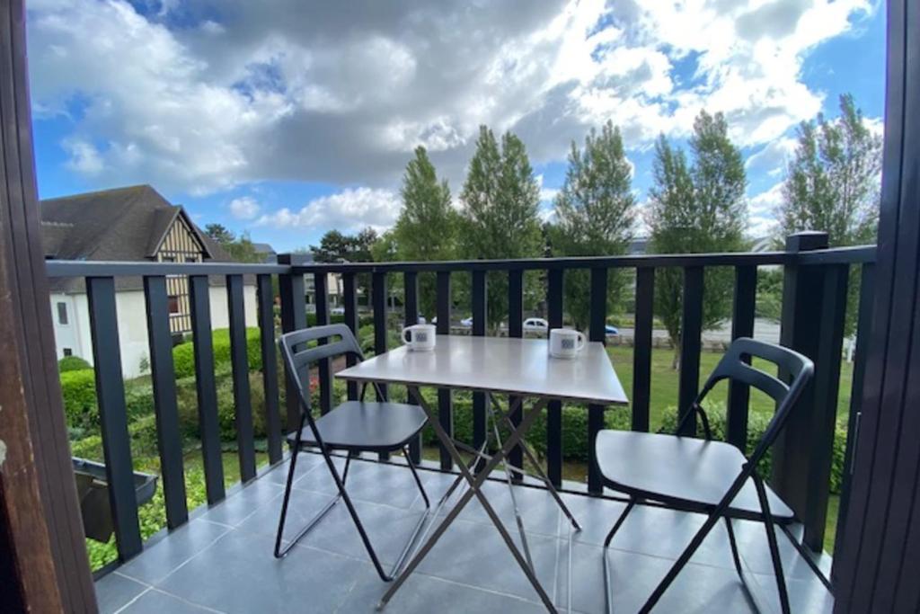 Appartement Cosy 36m avec BALCON à proximité de la plage ! 23 Avenue Charles de Gaulle 14390 Cabourg