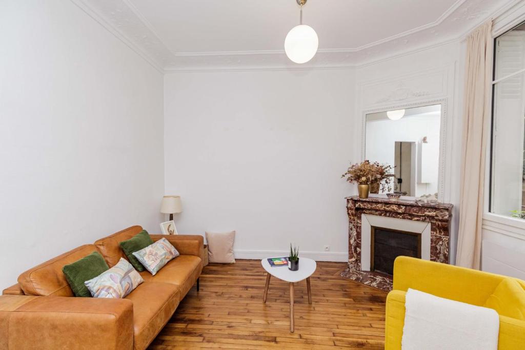 Cosy 36m with nice TERRACE near Sacré-Cœur 5 Rue Lapeyrere, 75018 Paris