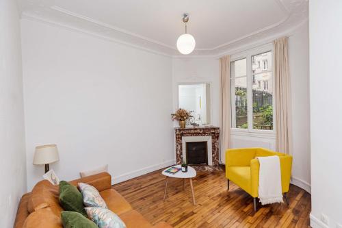 Cosy 36m with nice TERRACE near Sacré-Cœur