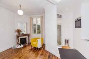 Cosy 36m with nice TERRACE near Sacré-Cœur
