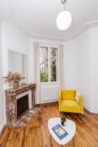 Cosy 36m with nice TERRACE near Sacré-Cœur