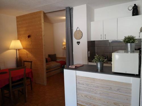 Appartement Cosy 4 à 6 places - cœur de station - vue Montagne Saint-Jean Montclar france