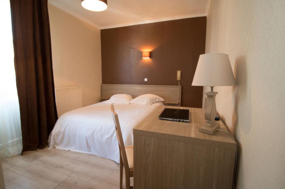 Cosy 4 bedrooms with Balcony - Champs Elysees