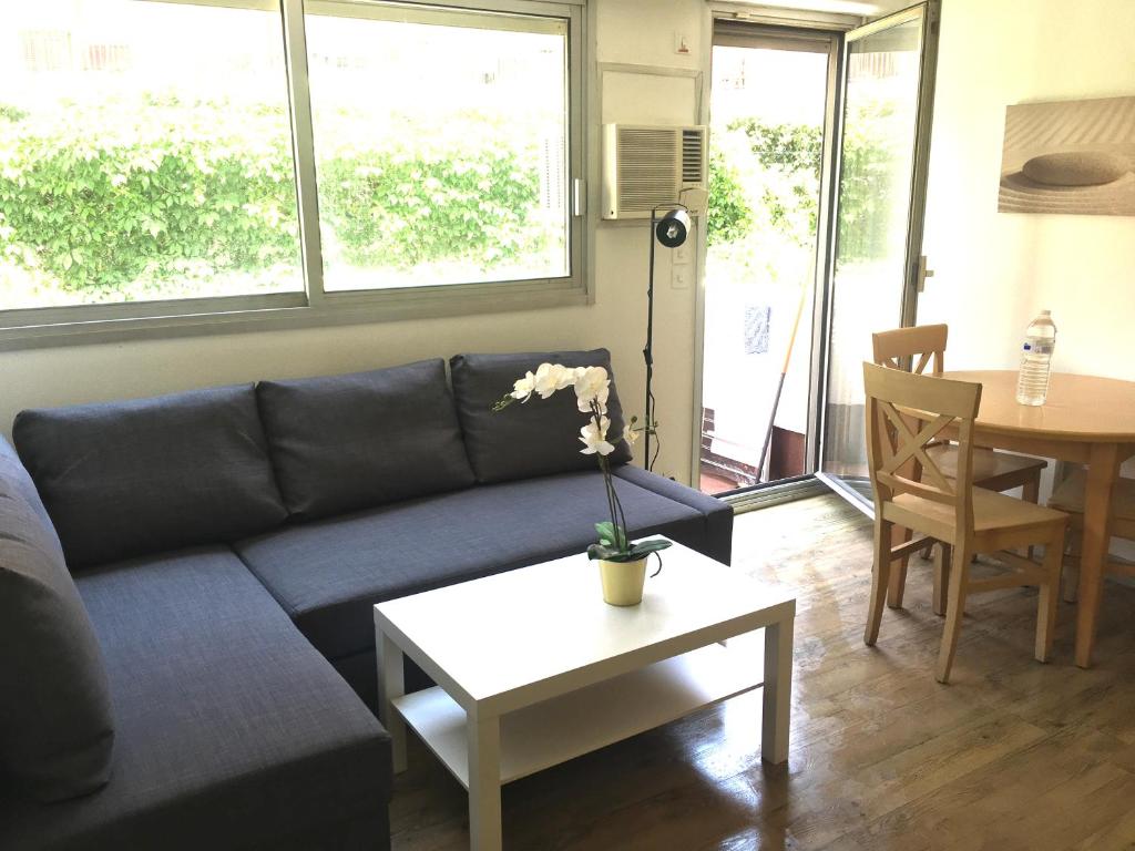 Appartement COSY 4 pers- Hyper centre au pied de la plage ! 109 Avenue des Chévrefeuilles 83700 Saint-Raphaël