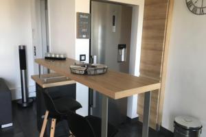 Cosy 42m With Balcony Nice View And Wifi