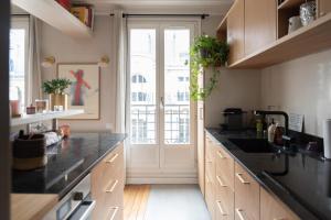 Cosy 43m with small balcony near Sacré Coeur